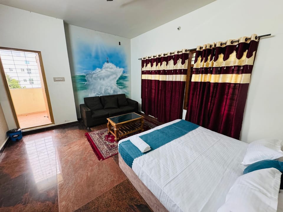 LUXE Penthouse 4BHK with Swimming pool Apartment in Mysuru