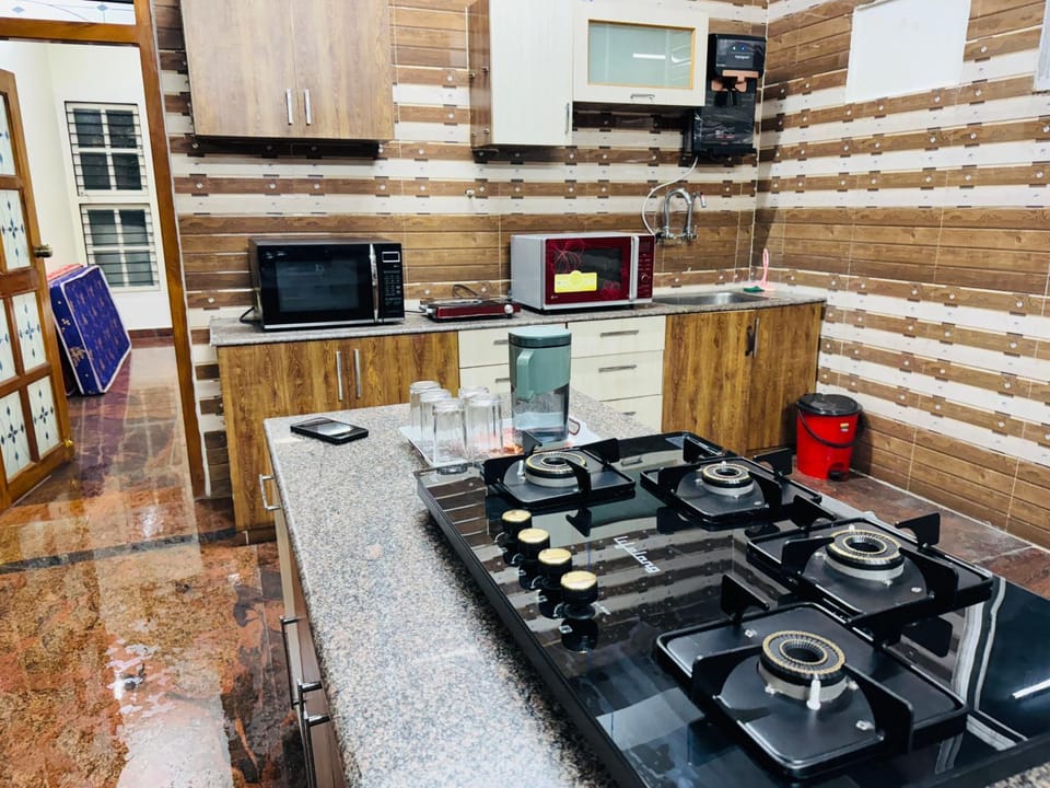 LUXE Penthouse 4BHK with Swimming pool Apartment in Mysuru