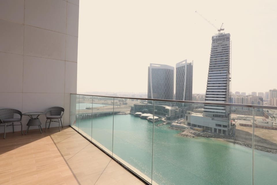 Day, Natural landscape, View (from property/room), Balcony/Terrace, City view