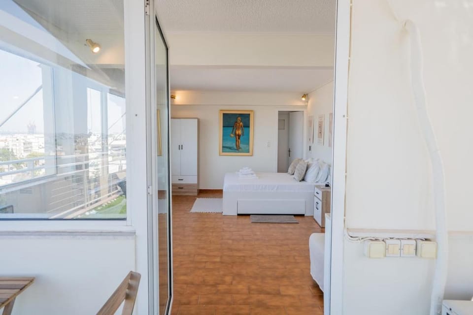 Bed, Living room, Photo of the whole room, Seating area, Bedroom