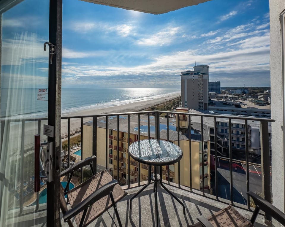 Pristine Oceanview 1 Br at the Palace! Unit 811 House in Myrtle Beach