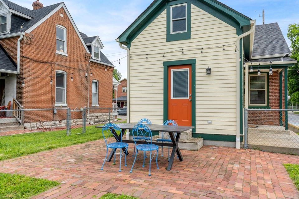 Maison Champignon House in Saint Charles