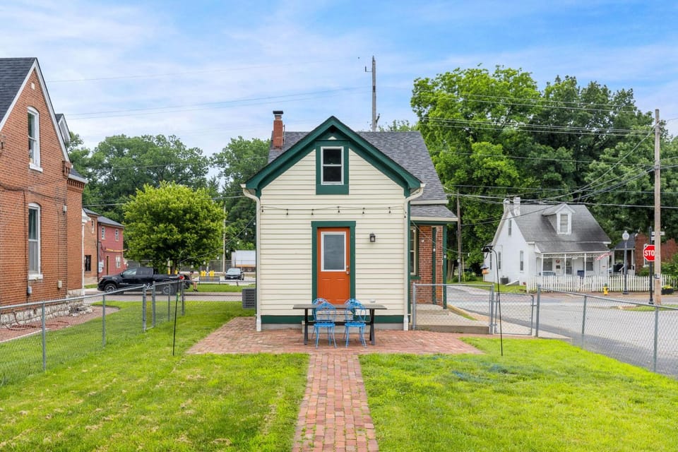Maison Champignon House in Saint Charles