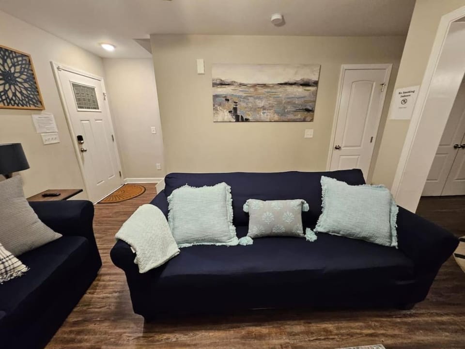 Large 3 bedroom Downtown Parking House in Kannapolis