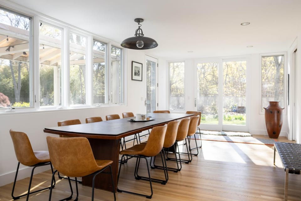 Seating area, Dining area