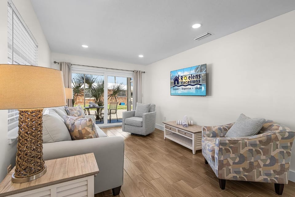 Double Your Beachside Fun - Aloha Kai #34 & #55 - Roelens House in Siesta Beach