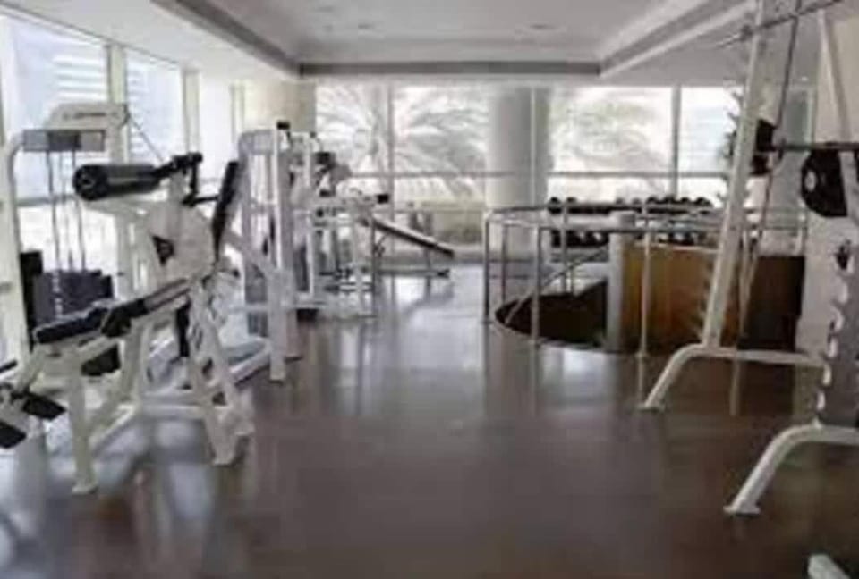 Free housekeeping visits during your stay - StayShort - Dubai Marina sleeps 4 with Marina Views Apartment in Dubai