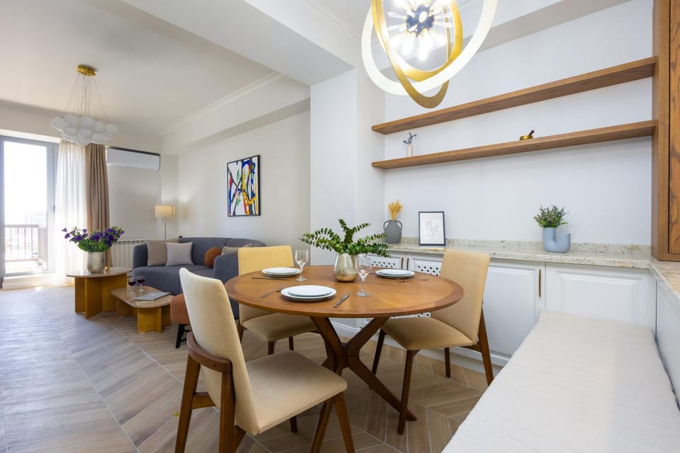 Living room, Dining area