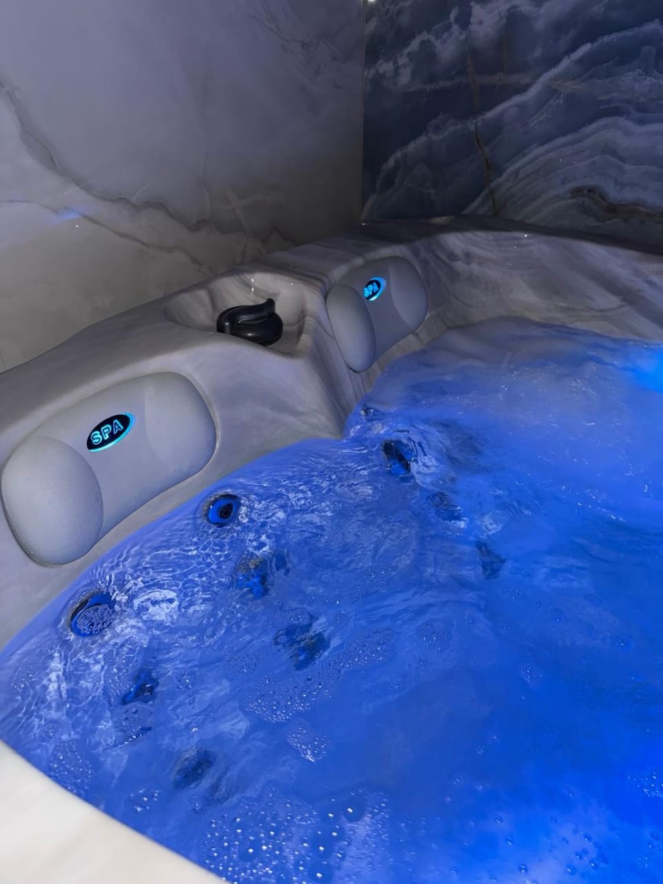 Hot Tub, Hot Tub
