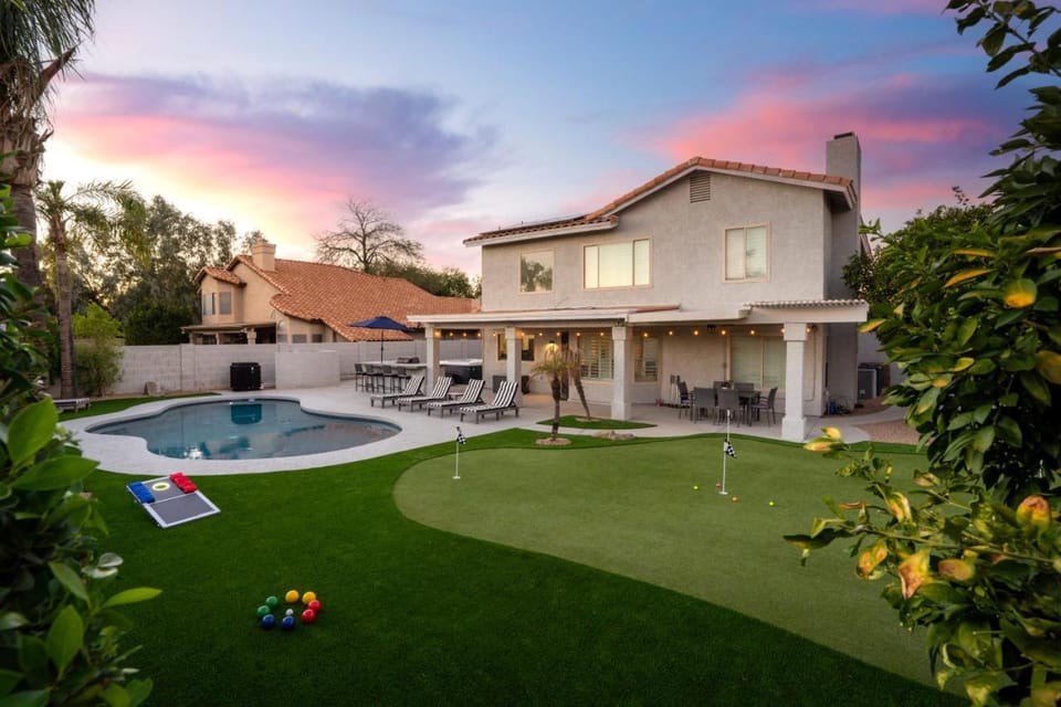 5Bedroom in PV with Heated Pool, Hot Tub, Putting Green, near TPC Golf Course House in Phoenix