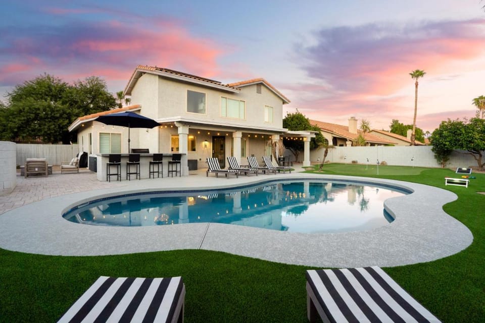 5Bedroom in PV with Heated Pool, Hot Tub, Putting Green, near TPC Golf Course House in Phoenix