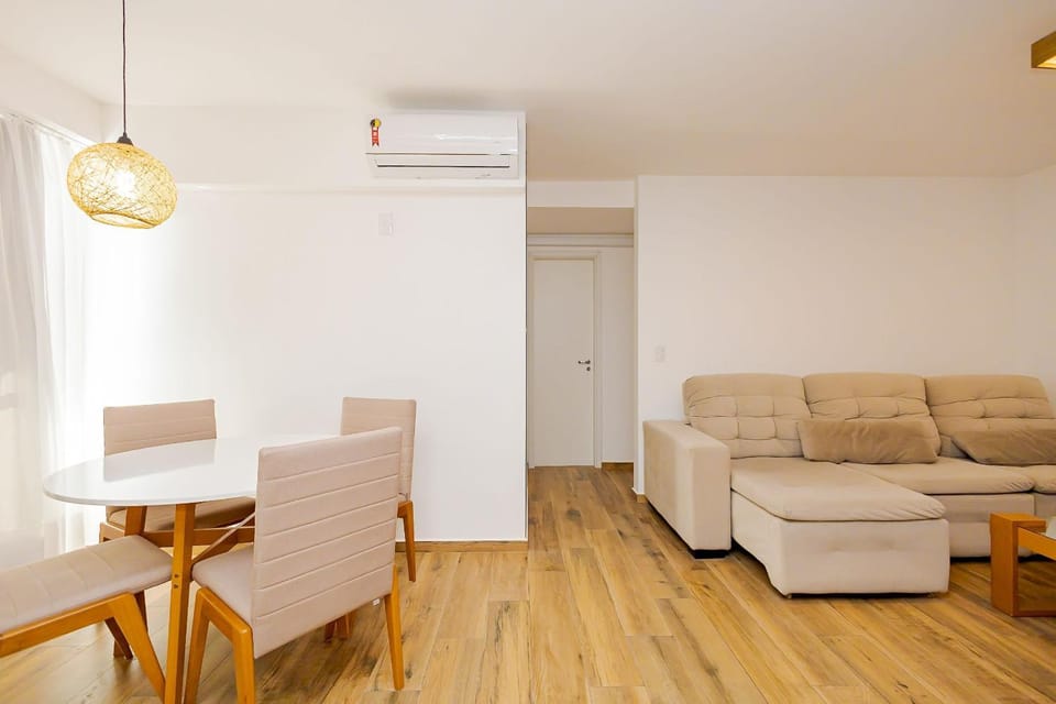 Apartamento Com Vaga e 2 Quartos - HUB2102A Apartment in Curitiba