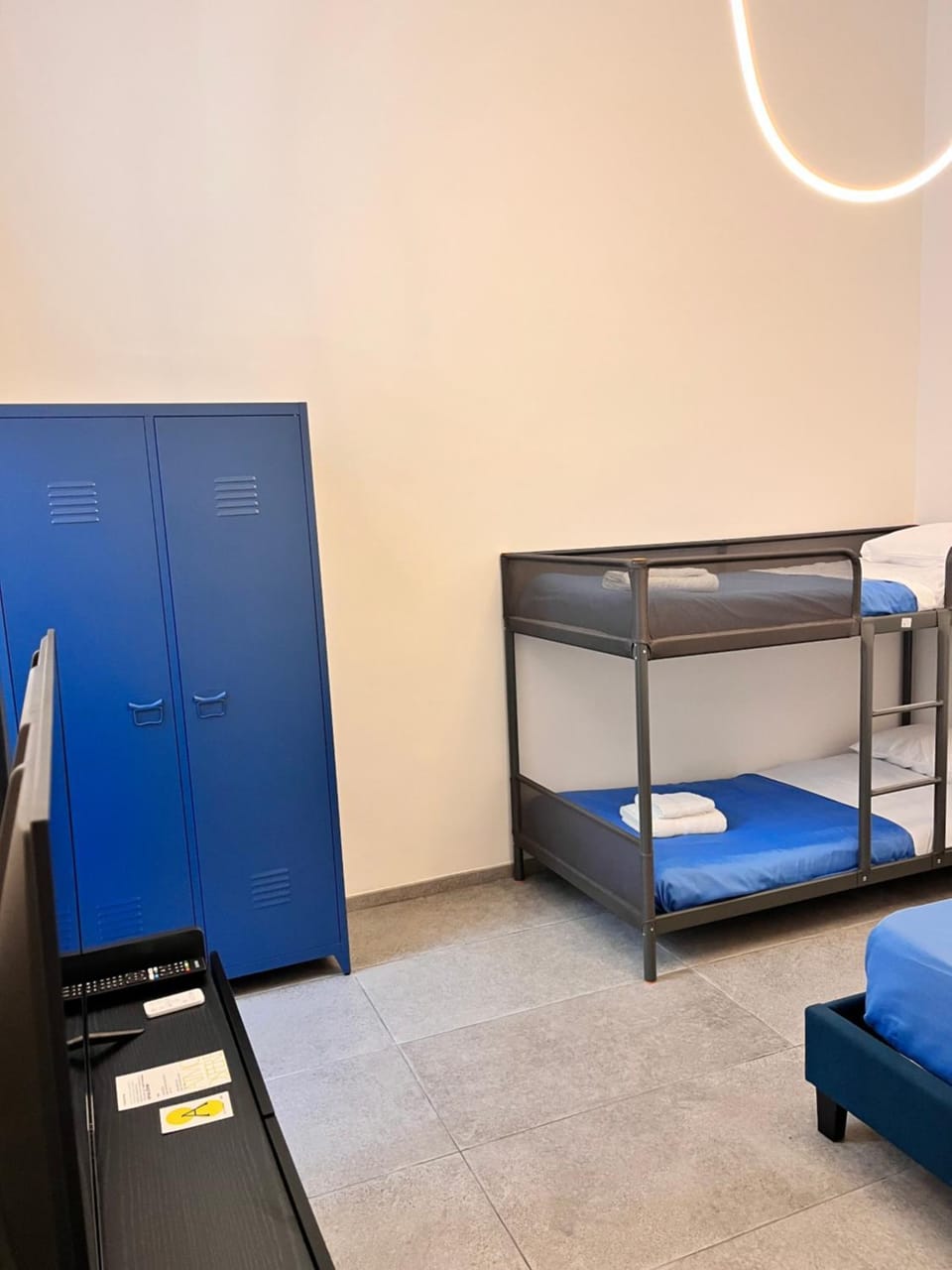 Bed, Photo of the whole room, Bedroom, bunk bed