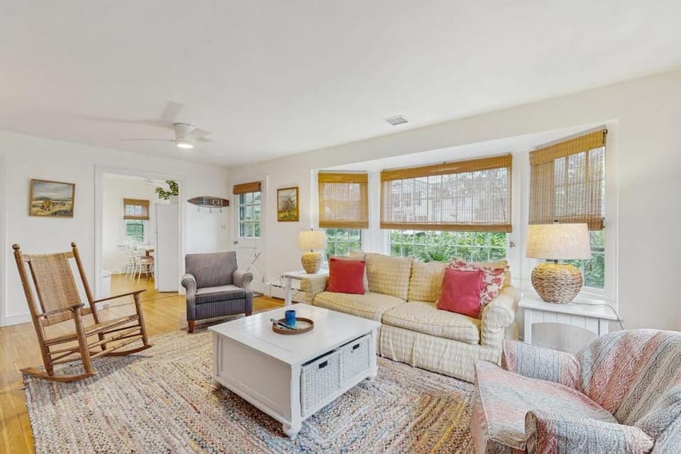 Cozy Corner House in Martha's Vineyard