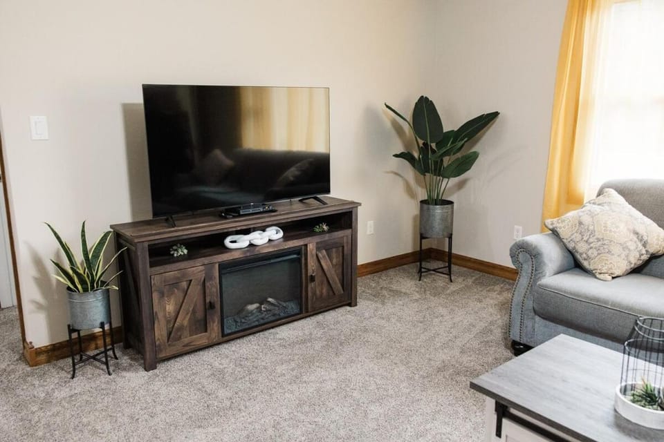 Gig's Loft in Brookville, PA by Tranquility Retreats Apartment in Allegheny River