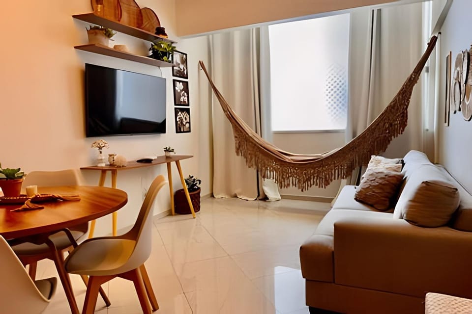 TV and multimedia, Living room, Seating area, Dining area, Evening entertainment, Dinner