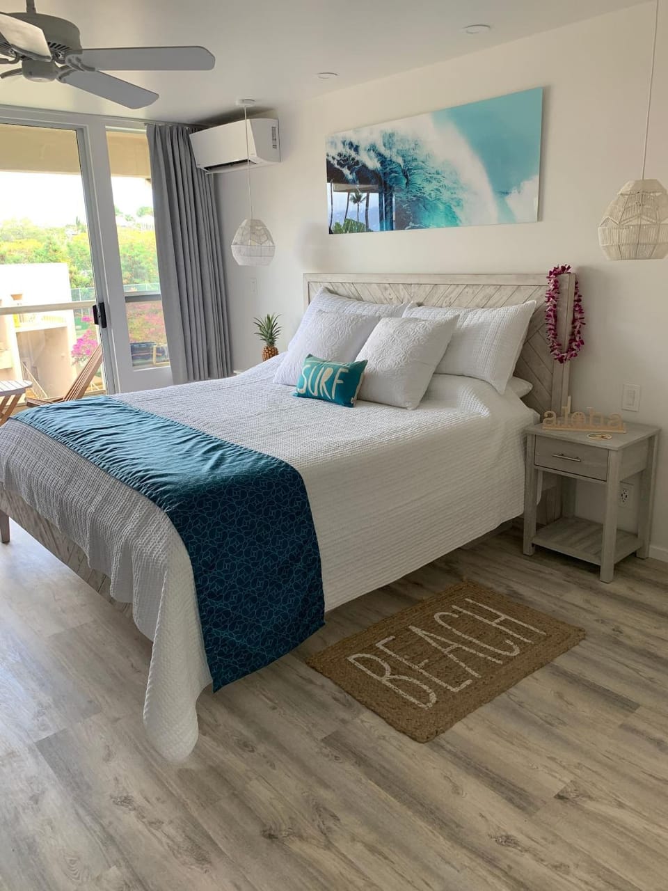 Bed, Photo of the whole room, Bedroom, air conditioner