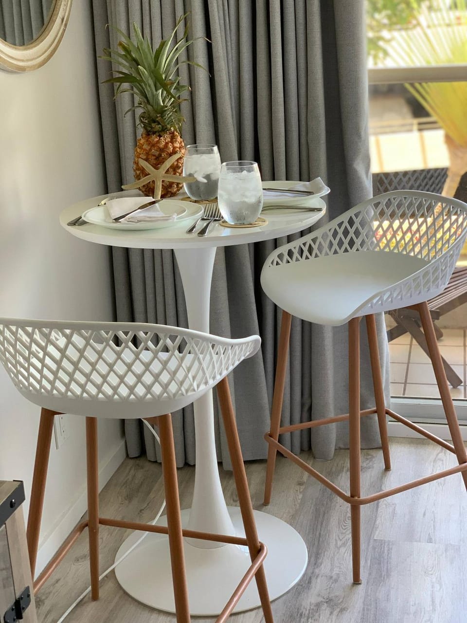 Seating area, Dining area