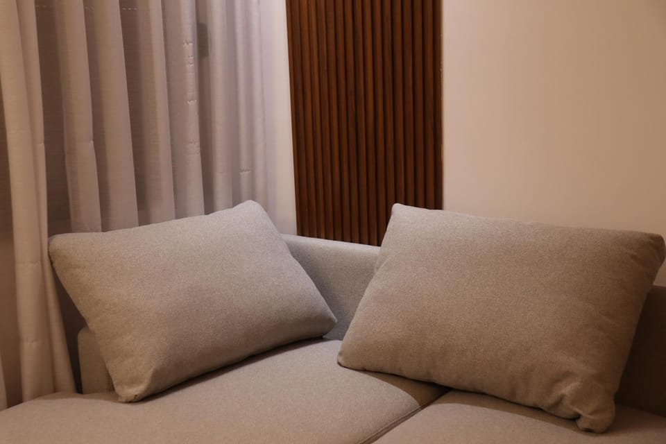 Lakeside Comfort Tirana - Self Check-in Apartment in Tirana