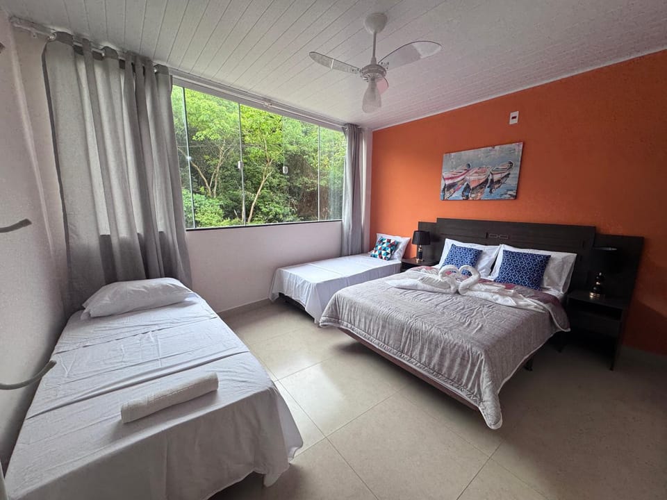 View (from property/room), Photo of the whole room, Bedroom, towels