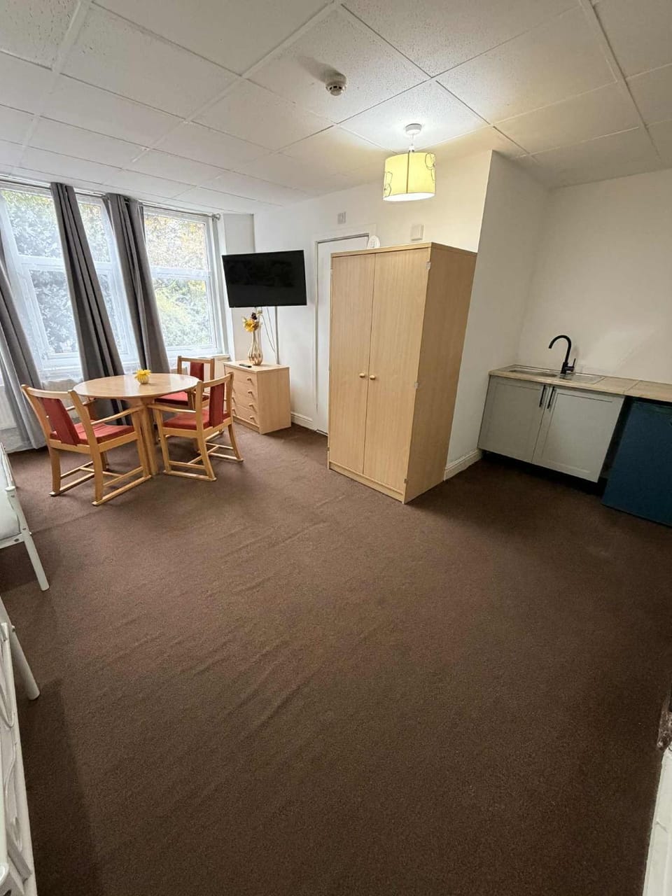 Budget Studio - Central Gosport with Free Parking Apartment hotel in Gosport