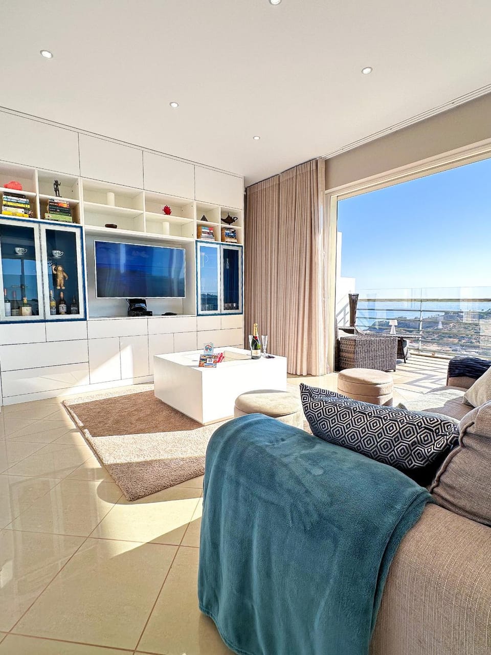 Communal lounge/ TV room, Living room