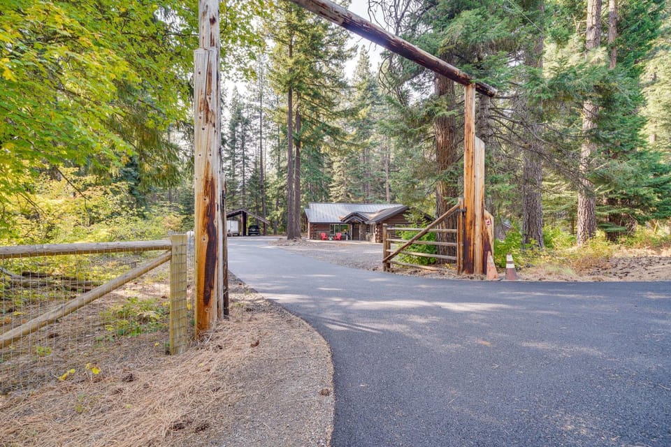 Contemporary Log Cabin Near Cle Elum Lake! Cabin in Cle Elum Lake