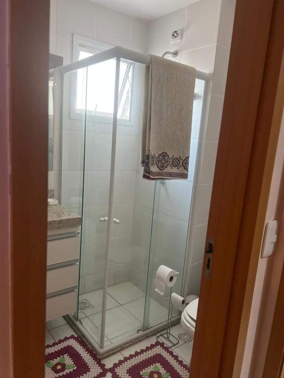 Bathroom, towels