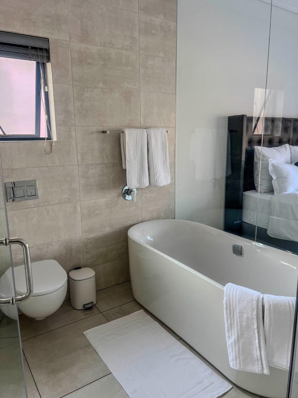 Aurora Executive Stay In Waterfall City Apartment in Sandton