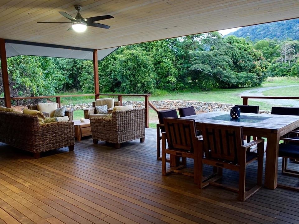 BBQ facilities, BBQ facilities, Garden, Balcony/Terrace, Balcony/Terrace, Dining area, Garden view