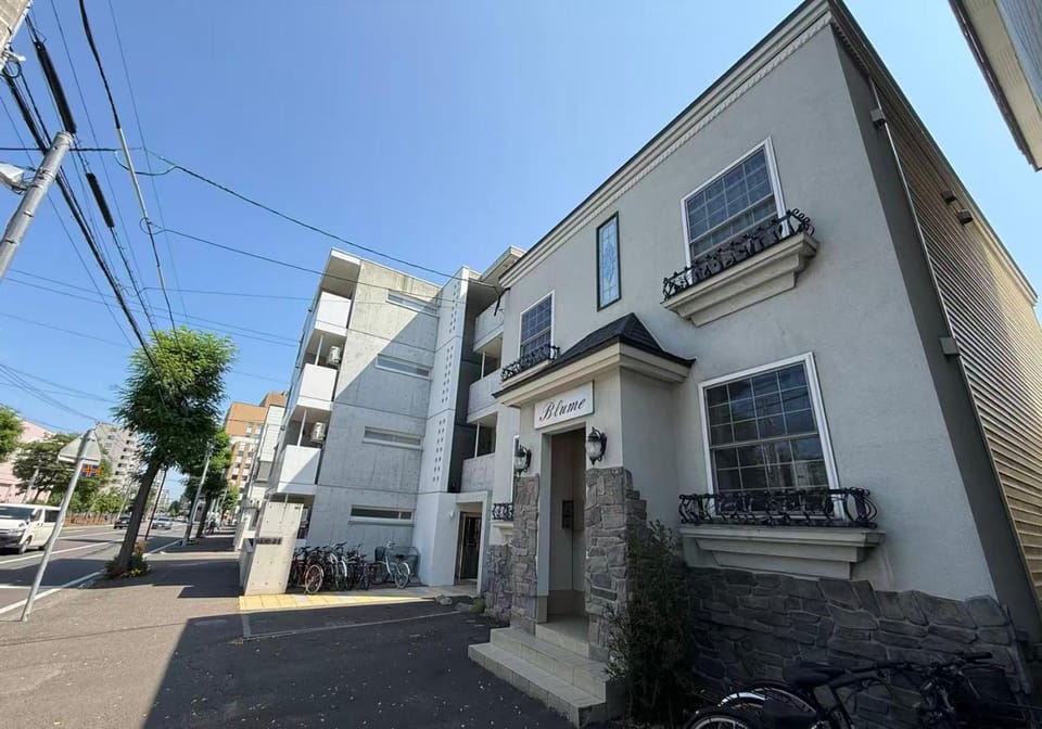 Property building, Day