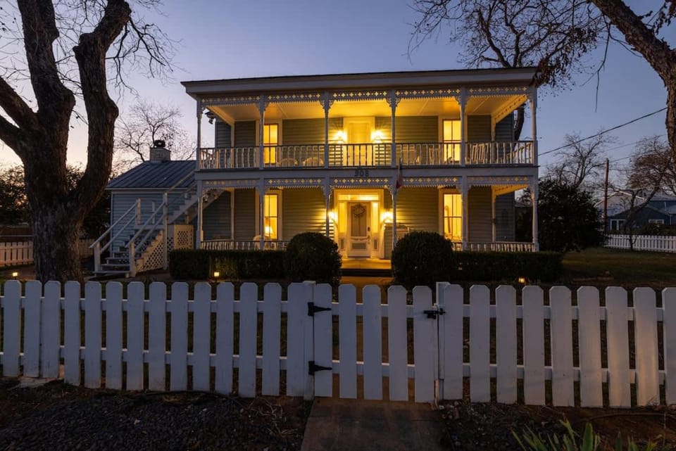 Property building, Night