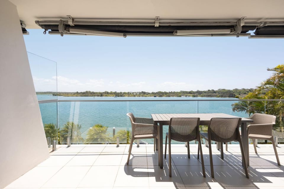 Balcony/Terrace, River view