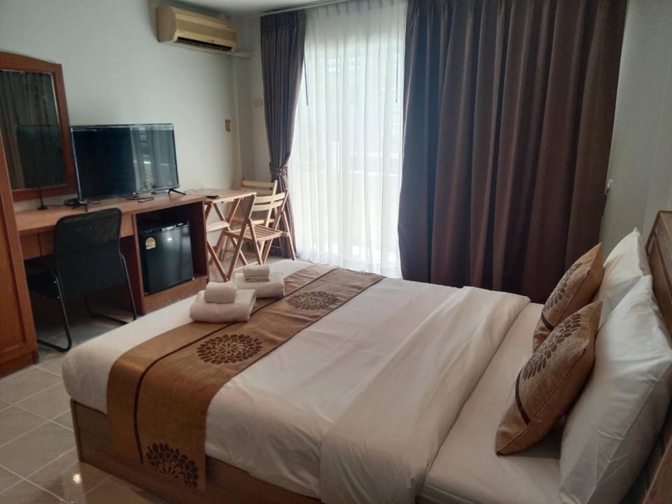 Amai Pancakery and Residence Bed and Breakfast in Pattaya City
