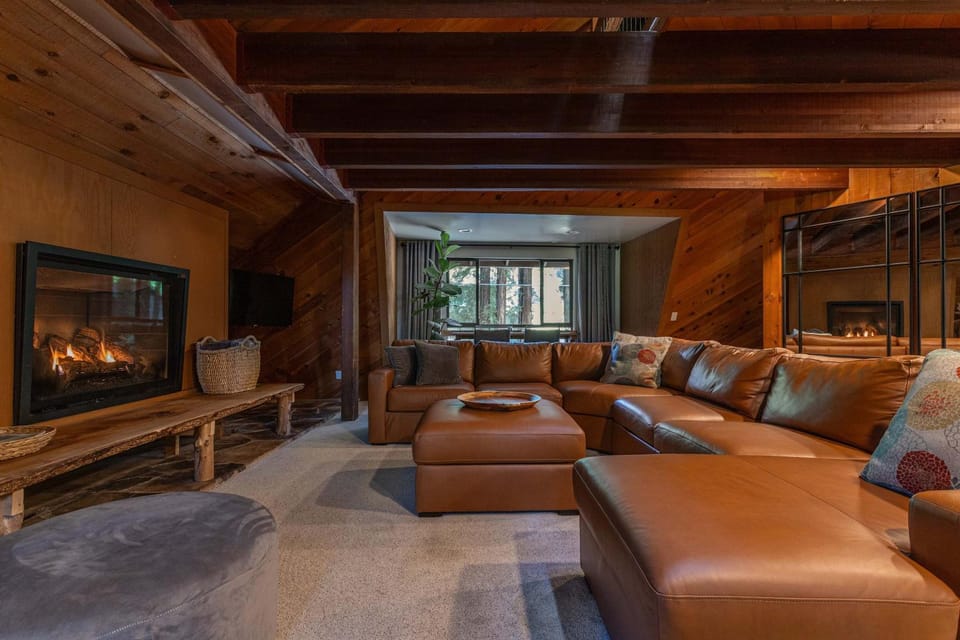 Tri-Level MCM Masterpiece Redwoods Golf & Spa House in Russian River
