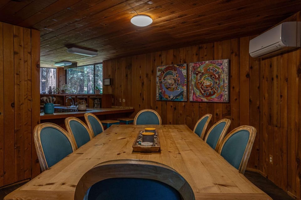 Tri-Level MCM Masterpiece Redwoods Golf & Spa House in Russian River