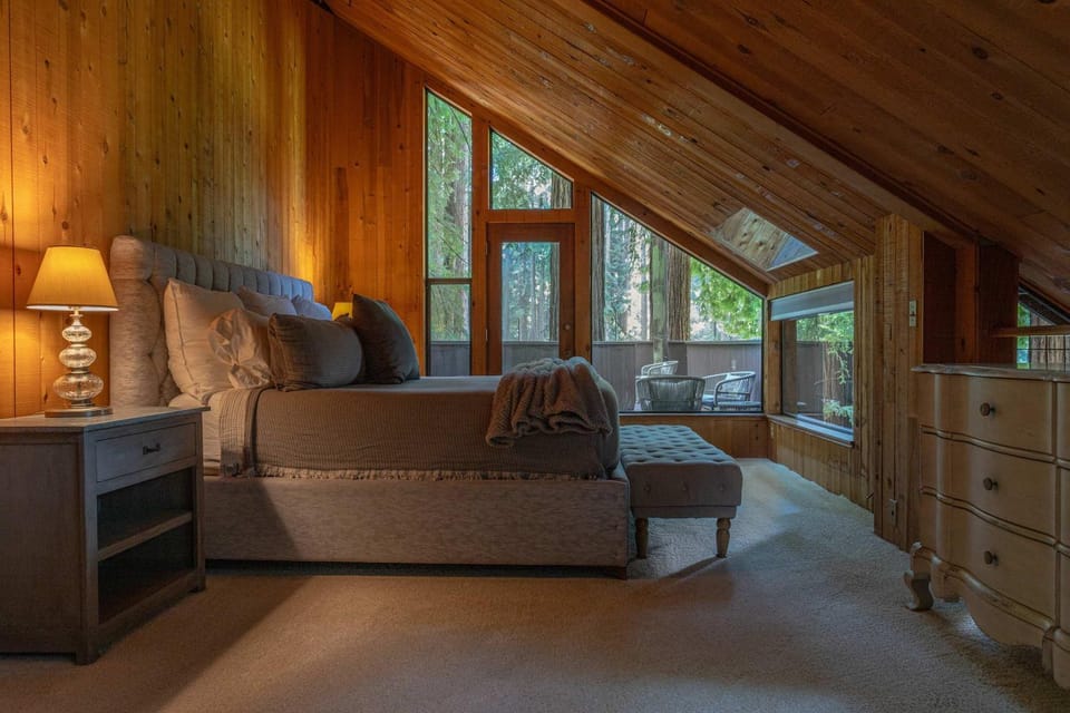 Tri-Level MCM Masterpiece Redwoods Golf & Spa House in Russian River