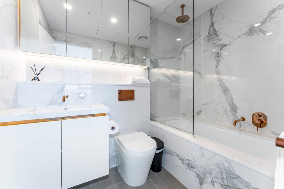 Bathroom, Bath