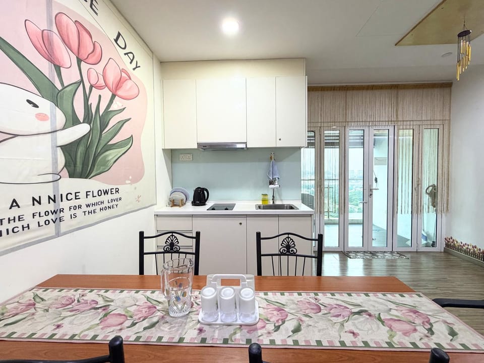 Kitchen or kitchenette, kitchen