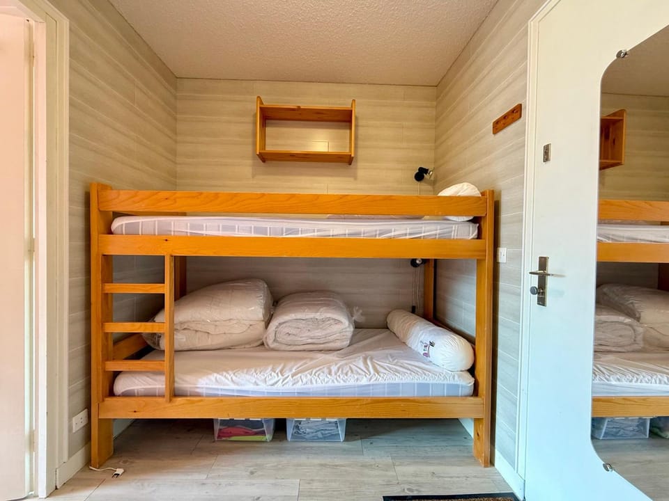 Studio lumineux avec balcon Sud, 4 pers - FR-1-505-236 Apartment in Notre-Dame-de-Bellecombe