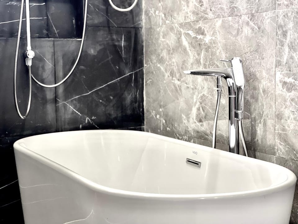 Bathroom, Bath