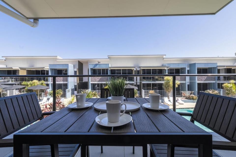 1-Bedroom Resort Apartment with Pool Views Apartment in Hervey Bay