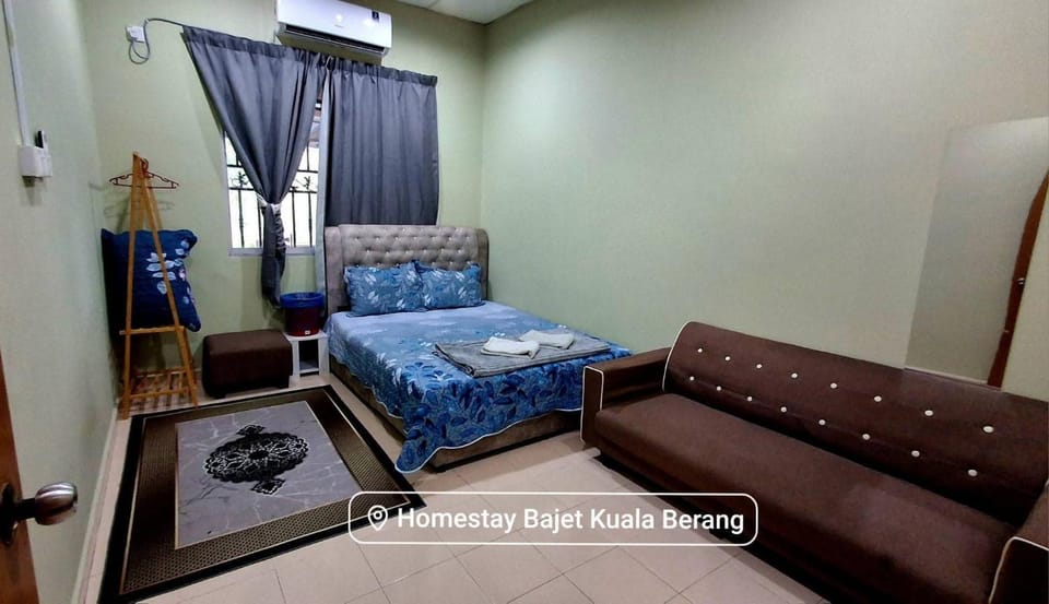 Homestay Kuala Berang Bonda Full Aircond Wifi & Netflix House in Terengganu, Malaysia