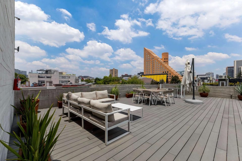 Capitalia 2BR Polanco Retreat w Sky-View Patio Apartment in Mexico City