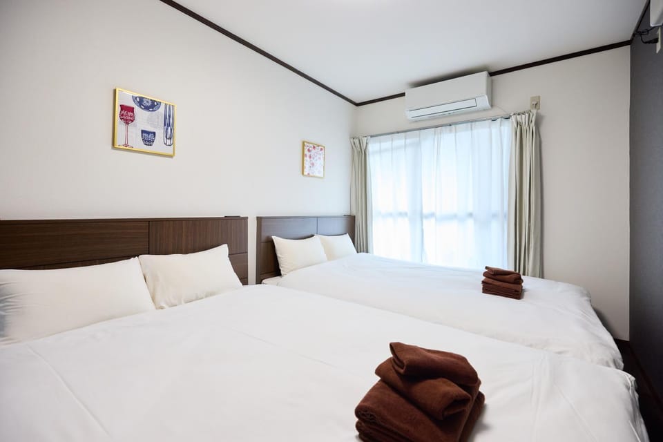 Bed, Bedroom, air conditioner, air conditioner