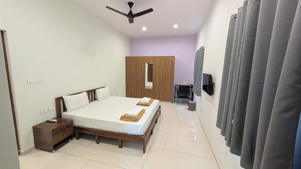 Bed, Bedroom, air conditioner