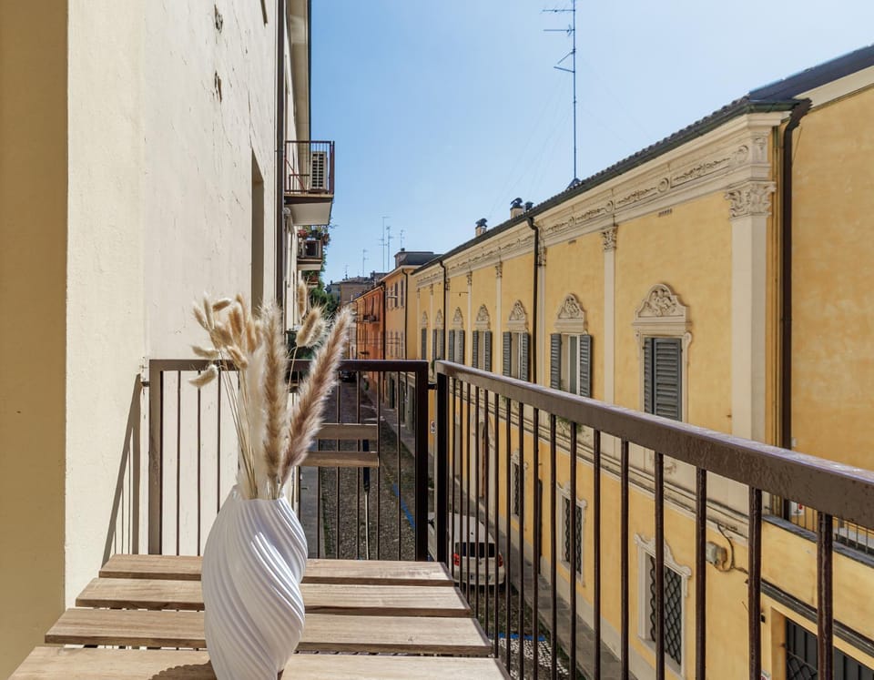 View (from property/room), Balcony/Terrace, Balcony/Terrace, City view, Street view, Quiet street view