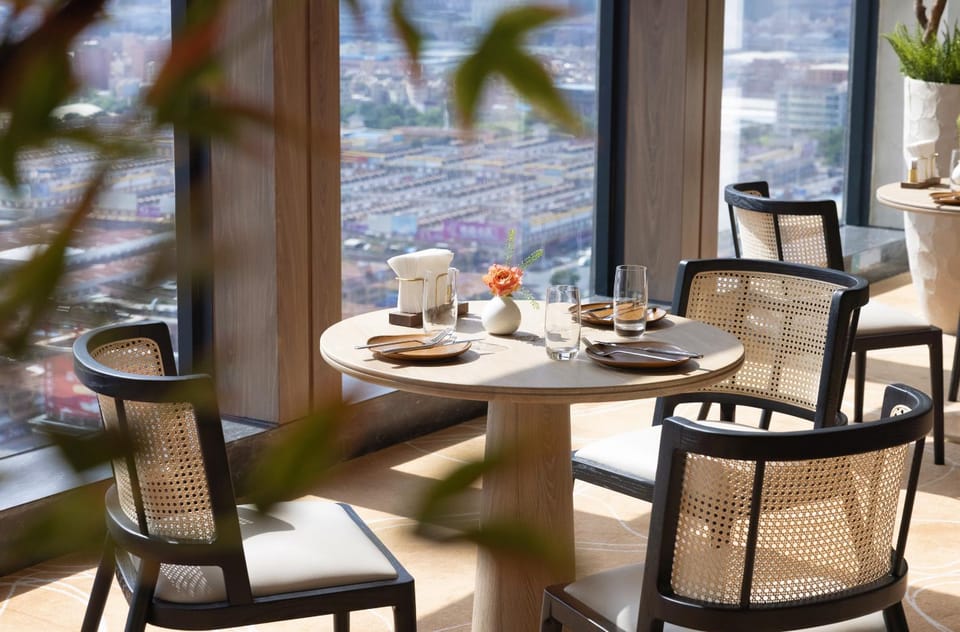 Restaurant/places to eat, Dining area