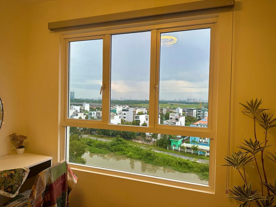 Bedroom, River view