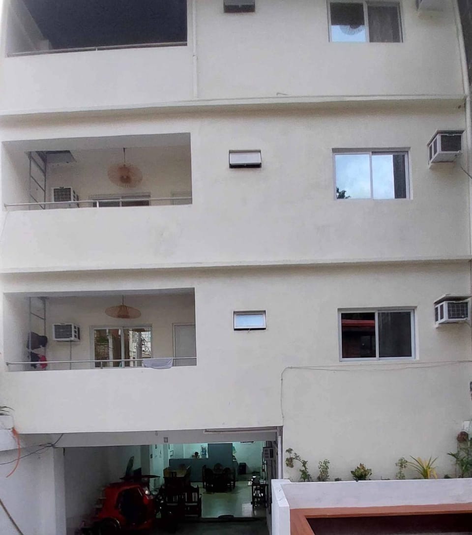 Manipon Transients Apartment in San Juan